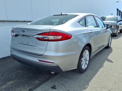 Used 2020 Ford Fusion SE FWD image 6
