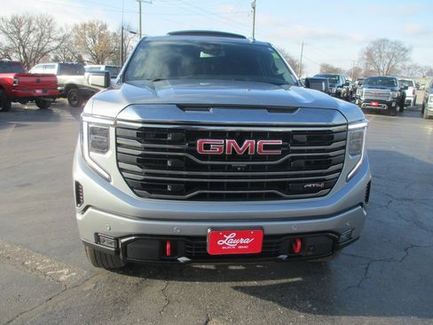 Used 2023 GMC Sierra 1500 AT4 w/ AT4 Preferred Package image 11