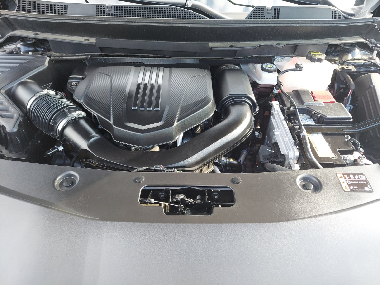 Used 2025 Buick Enclave Sport Touring w/ Power Package FWD image 32