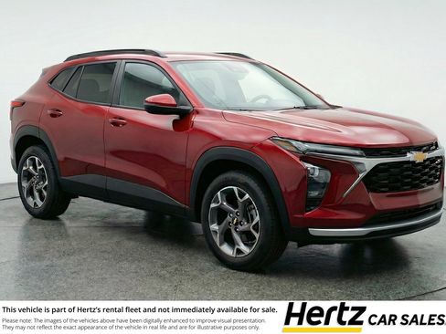 Used 2025 Chevrolet Trax LT w/ LT Convenience Package FWD image 1