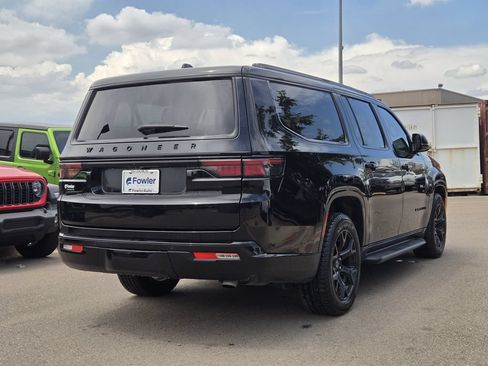 Used 2024 Jeep Wagoneer L Series II AWD/4WD image 7