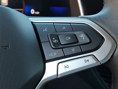 Used 2023 Volkswagen Jetta SE image 23