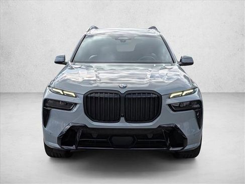 Used 2023 BMW X7 xDrive40i w/ M Sport Package image 2