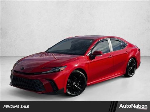 Certified 2025 Toyota Camry SE image 1