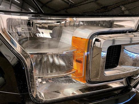 Used 2018 Ford F150 XLT w/ XTR Package image 27