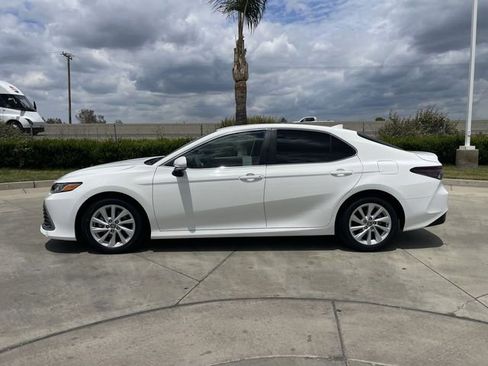 Used 2024 Toyota Camry LE w/ Convenience Package FWD image 5
