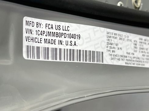 Used 2023 Jeep Cherokee Altitude Lux w/ Lux Elite Package AWD/4WD image 32