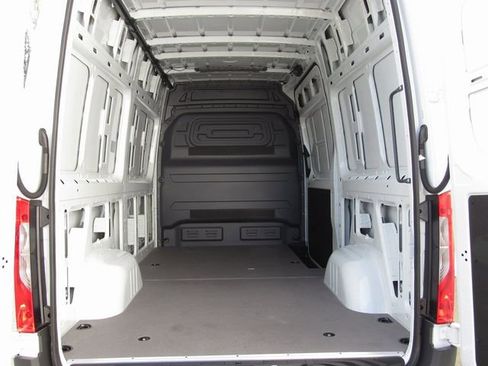 New 2025 Mercedes-Benz Sprinter 2500 image 23