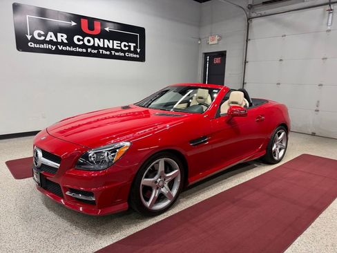 Used 2013 Mercedes-Benz SLK 350 image 2