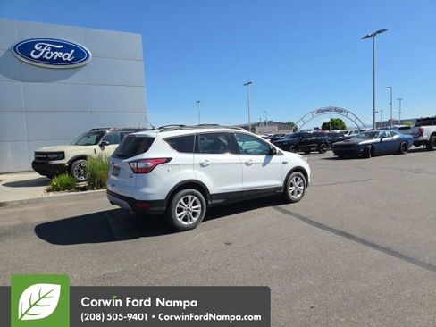 Used 2018 Ford Escape SE w/ Ford Safe & Smart Package AWD/4WD image 6