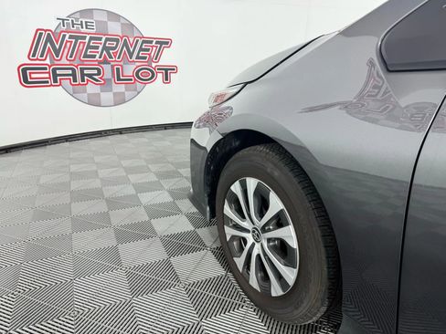 Used 2022 Toyota Prius Prime LE image 24