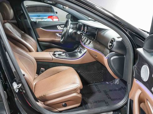 Used 2018 Mercedes-Benz E 300 image 17