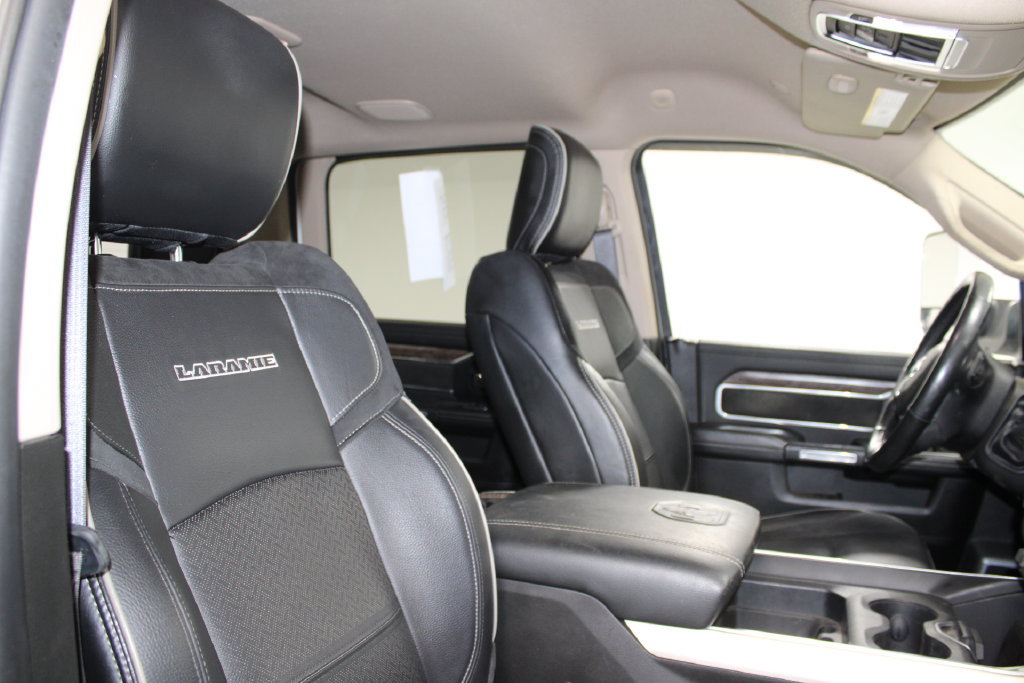 Used 2019 RAM 3500 Laramie AWD/4WD image 18