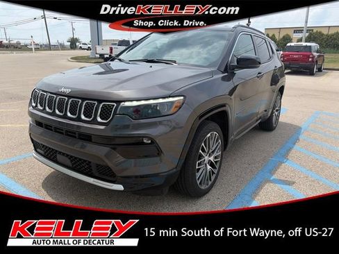 Used 2024 Jeep Compass Limited w/ Elite Group AWD/4WD image 1