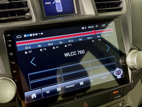 Used 2012 Toyota Highlander Base image 16