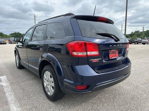 Used 2019 Dodge Journey SE w/ Connectivity Group FWD image 5