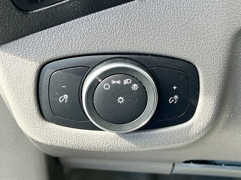 Used 2022 Ford Transit Connect XL image 10