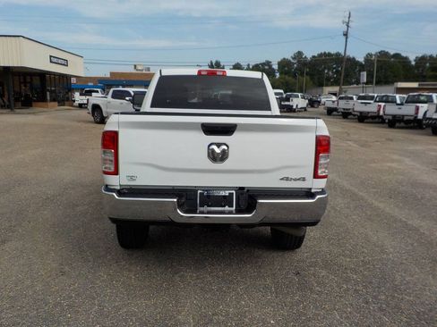 Used 2023 RAM 2500 Tradesman w/ Chrome Appearance Group AWD/4WD image 4