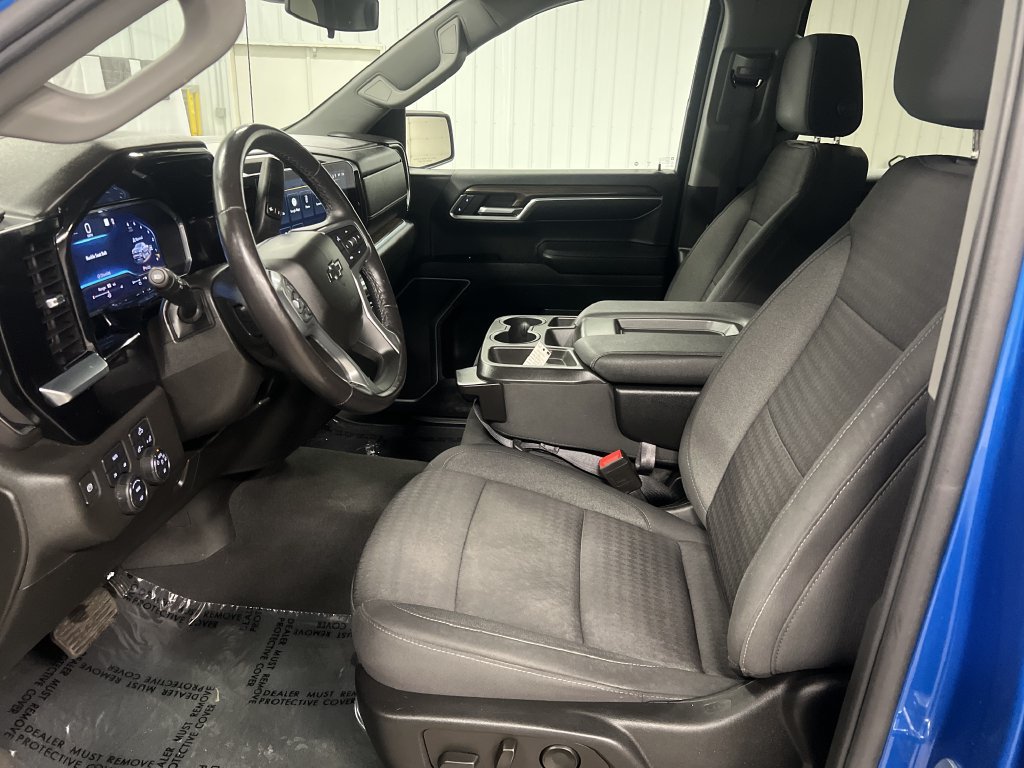 Certified 2022 Chevrolet Silverado 1500 RST AWD/4WD image 13