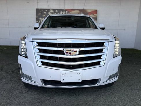 Used 2016 Cadillac Escalade ESV Premium image 6