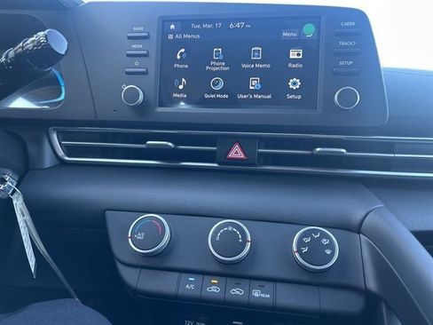 New 2026 Hyundai Elantra SE image 8