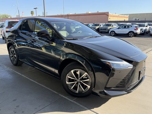 Used 2023 Lexus RZ 450e Premium image 6