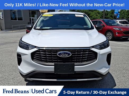 Used 2023 Ford Escape Active w/ Tech Pack #1 AWD/4WD image 3