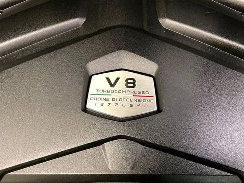 Used 2022 Lamborghini Urus image 16