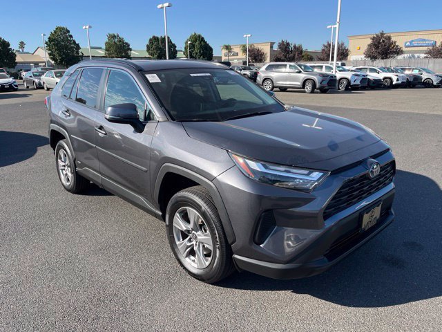 Used 2024 Toyota RAV4 LE AWD/4WD image 1