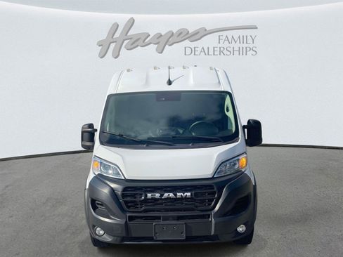 Used 2025 RAM ProMaster 2500 w/ Convenience Group FWD image 3