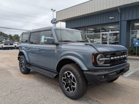 New 2025 Ford Bronco Outer Banks AWD/4WD image 3