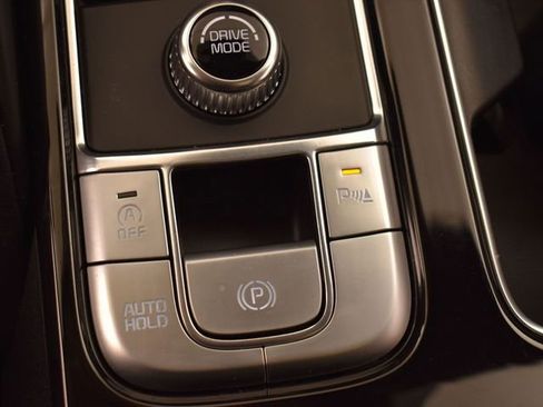 Certified 2025 Kia Telluride EX w/ EX Captain's Chair Package image 24