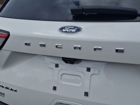 Certified 2020 Ford Escape Titanium image 29