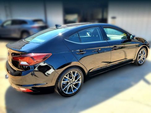 Used 2019 Hyundai Elantra Limited w/ Cargo Package FWD image 16