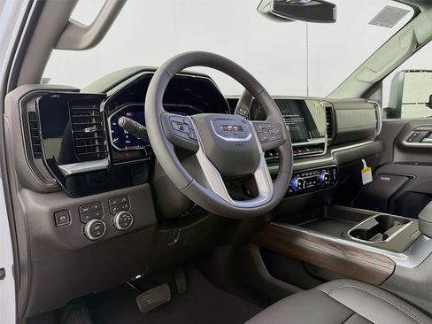 New 2026 GMC Sierra 2500 SLT w/ SLT Premium Package AWD/4WD image 9