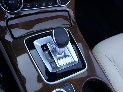 Used 2019 Mercedes-Benz SLC 300 SLC 300 image 19