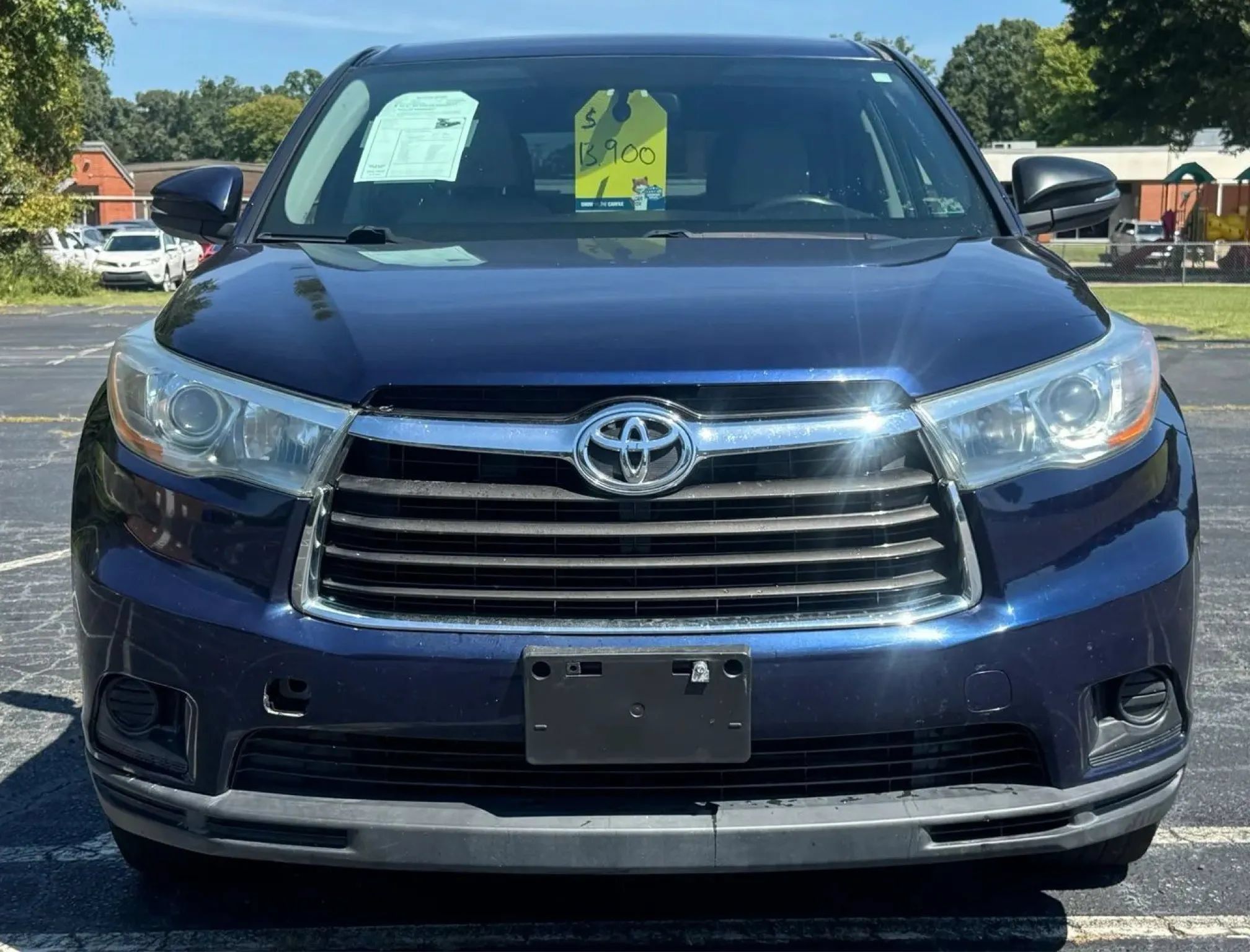 Used 2015 Toyota Highlander LE FWD image 28