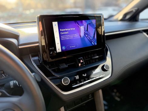 Used 2024 Toyota Corolla Cross AWD Hybrid image 17