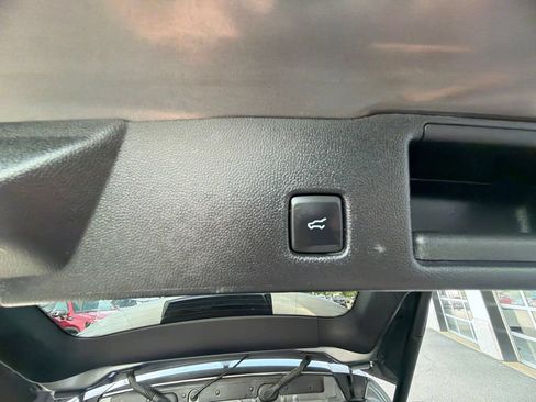 Certified 2022 Ford Escape Titanium AWD/4WD image 46