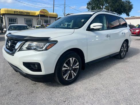 Used 2017 Nissan Pathfinder SL w/ SL Premium Package image 1