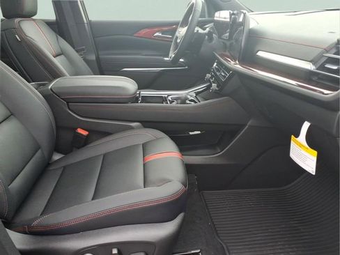 New 2026 Chevrolet Traverse RS image 23