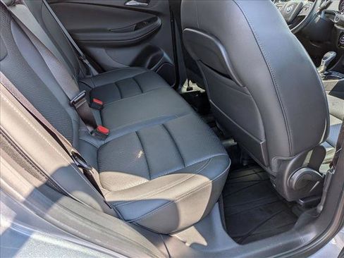 Used 2021 Buick Encore GX Essence AWD/4WD image 18