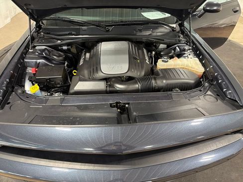 Used 2017 Dodge Challenger R/T RWD image 33