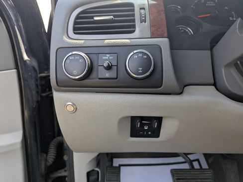 Used 2010 GMC Sierra 2500 SLT AWD/4WD image 9