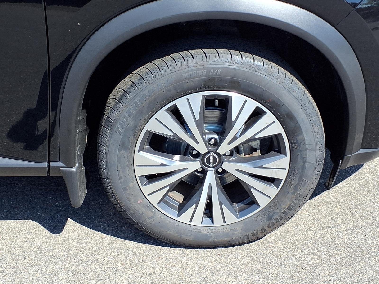 Used 2023 Nissan Rogue SV AWD/4WD image 25