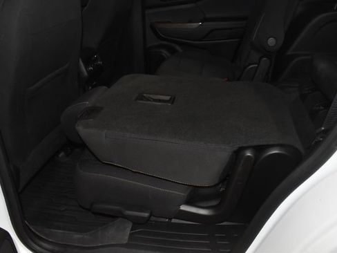 Used 2023 GMC Acadia SLE w/ Driver Convenience Package image 35