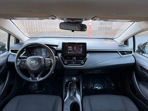 Used 2025 Toyota Corolla LE image 21