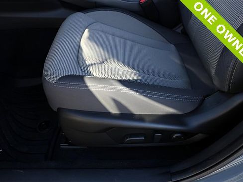 Used 2024 Subaru Crosstrek 2.0i Premium image 13