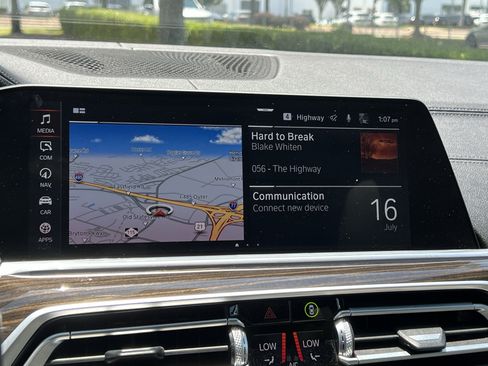Used 2021 BMW X5 sDrive40i w/ Premium Package RWD image 23