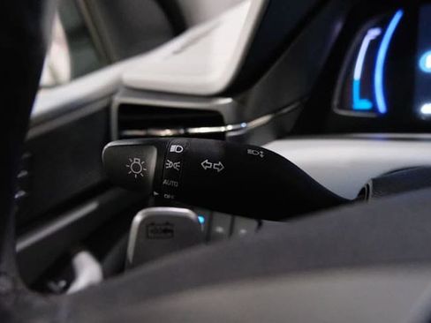 Used 2020 Hyundai Ioniq Limited image 40